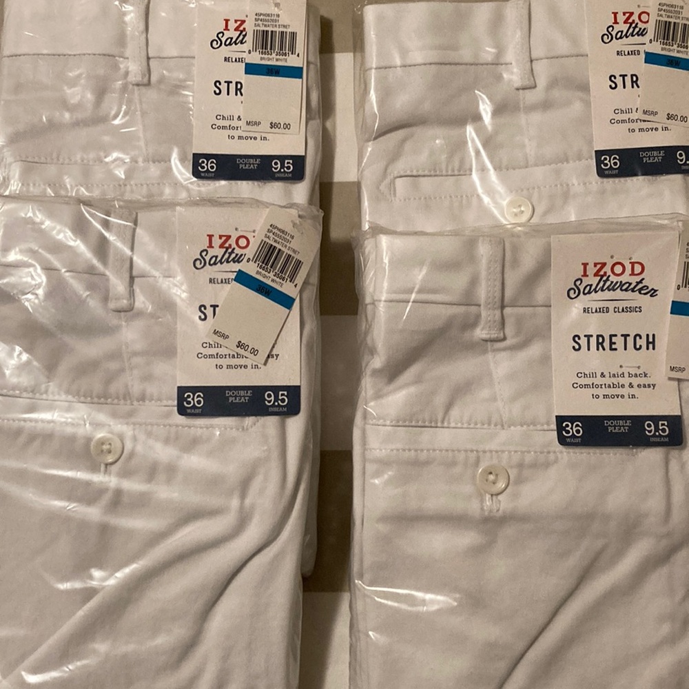 BRAND NEW!!  Lot of 4 - Men’s pleated Izod Saltwater Golf Shorts! White!